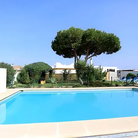 Chalet Con Piscina Privada Y Zona De Barbacoa *