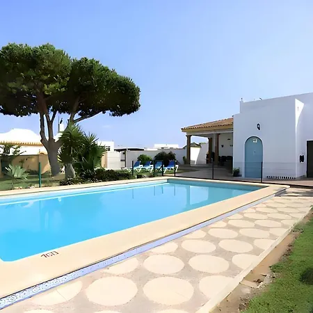 Con Piscina Privada Y Barbacoa Solo Familias Коніль-де-ла-Фронтера